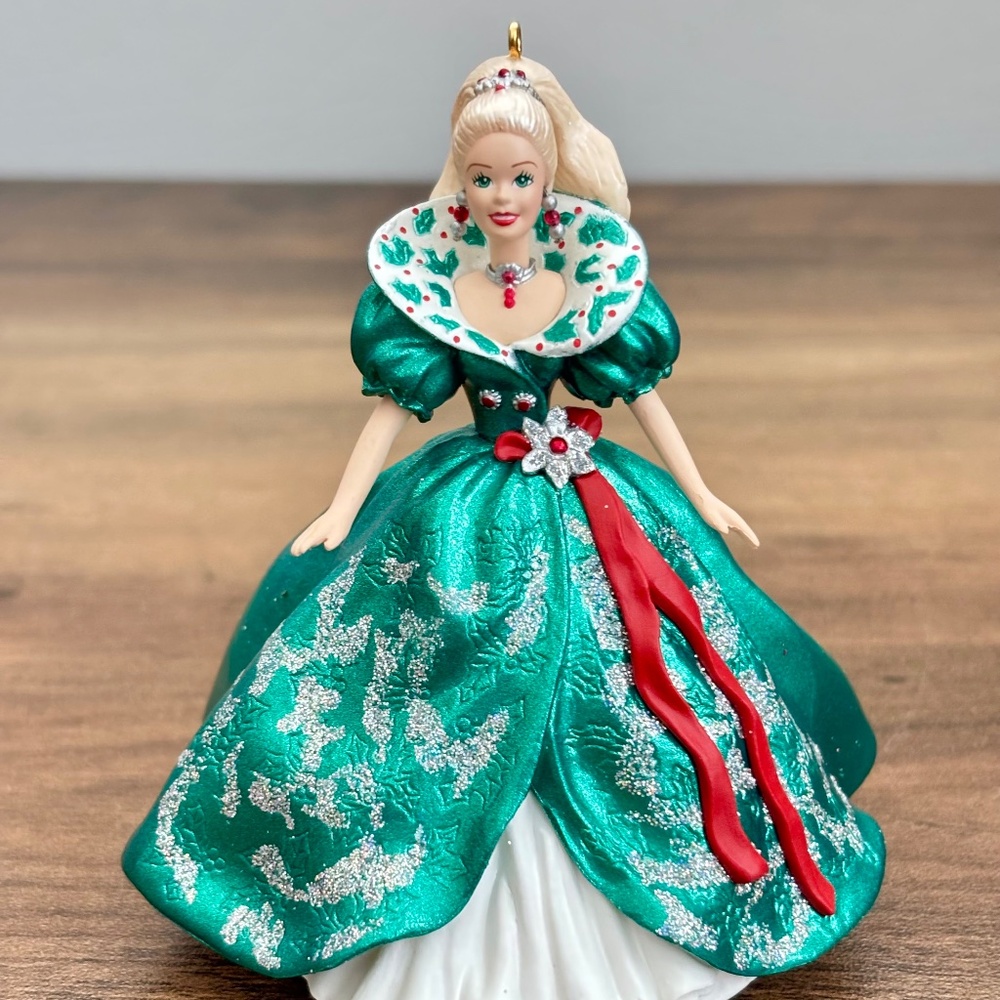 VINTAGE Hallmark Keepsake Christmas Ornament Green HOLIDAY BARBIE Mattel 1995